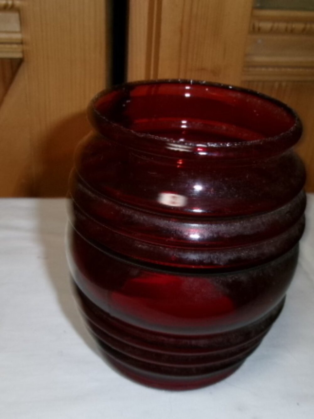 vtg red lantern glove for railroad lantern 5 in H 3 in opening ribbed ruby glass